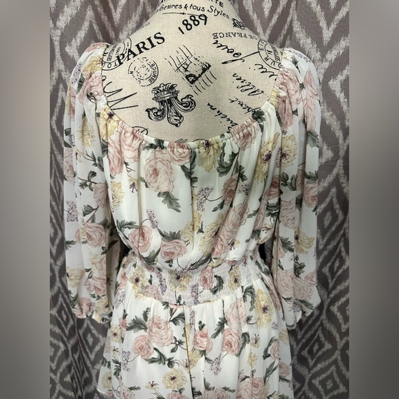 She + Sky Floral Romper - Picture 6 of 6